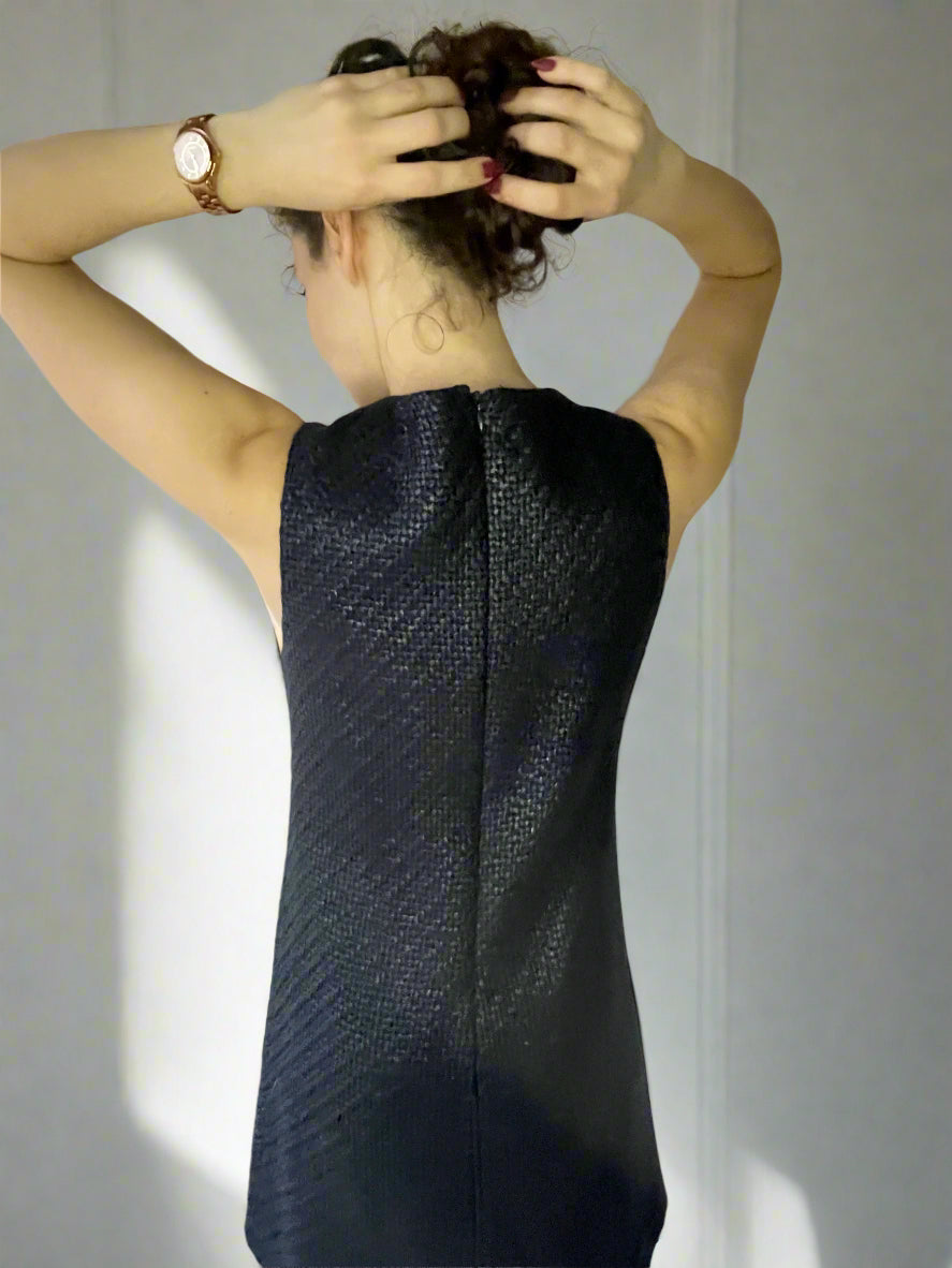 тъмносиня рокля от Esprit