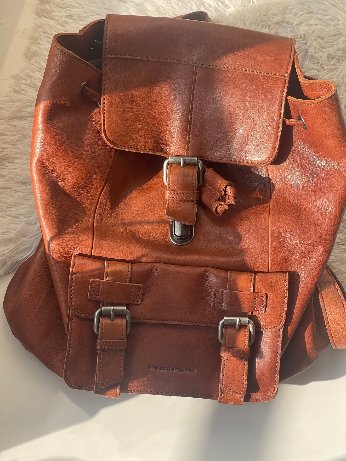 кожена чанта Spikes & Sparrow в кафяво