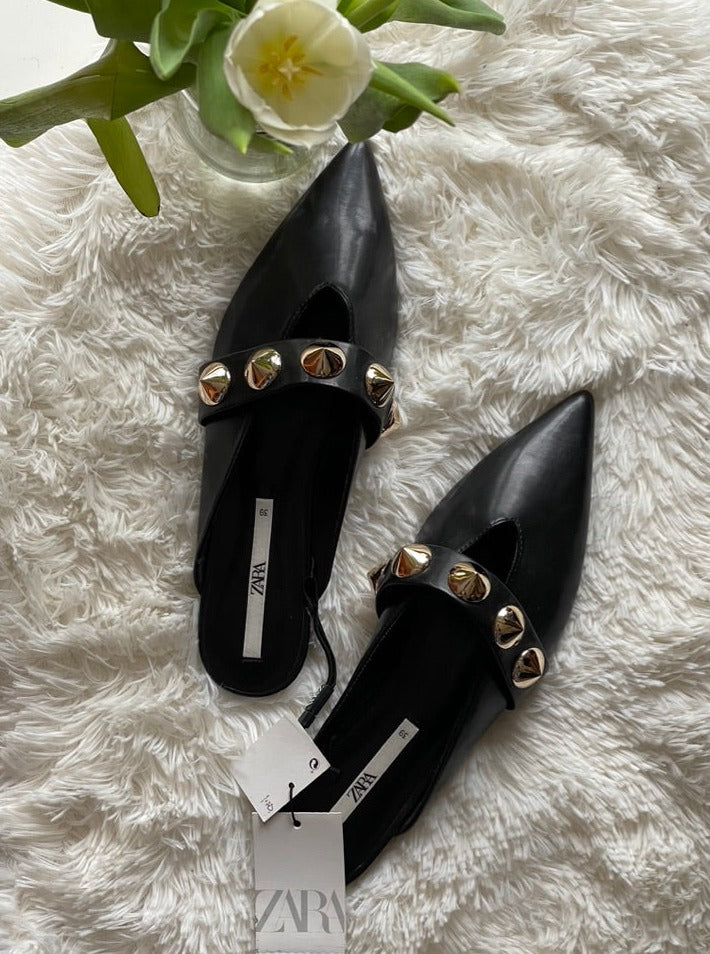 черни чехли на Zara