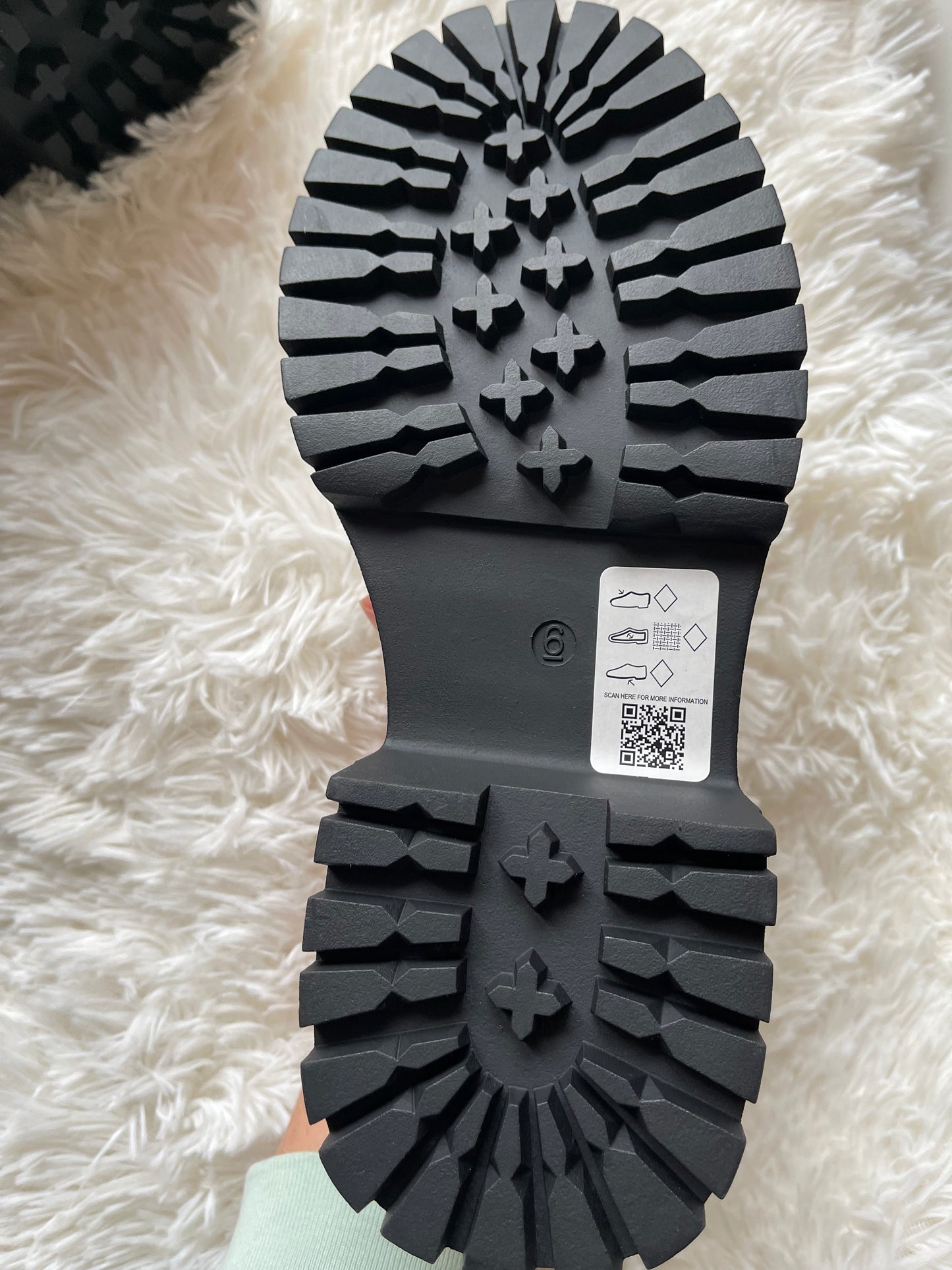 бели обувки от ASOS