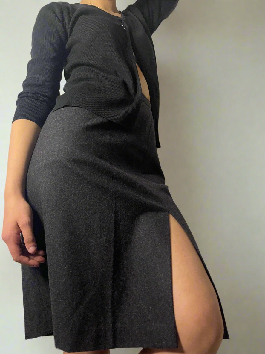 dark grey woollen skirt by Halfon