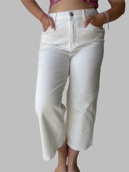 7/8 flared white jeans by Dunnes