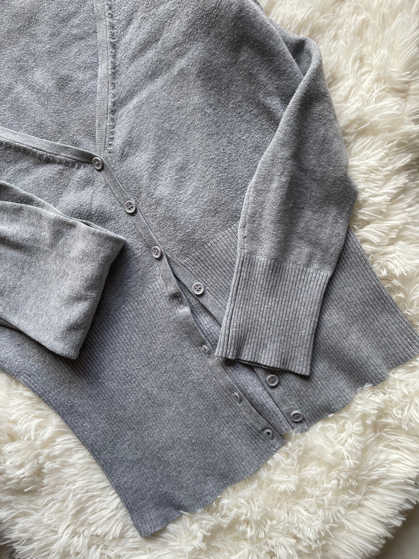 vintage light grey cardigan with waisted effect