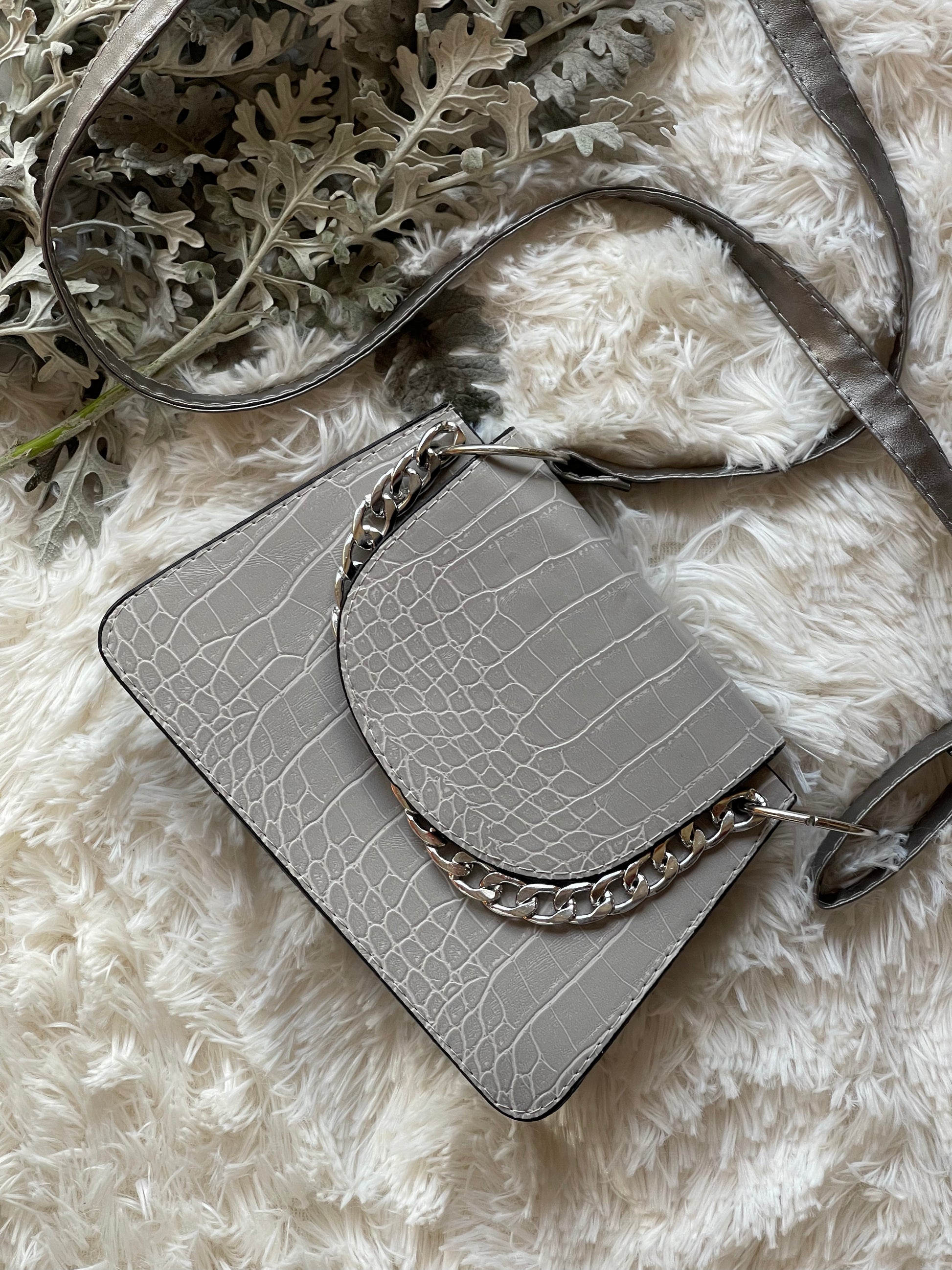 amazing small grey bag with crocodile style faux-leather