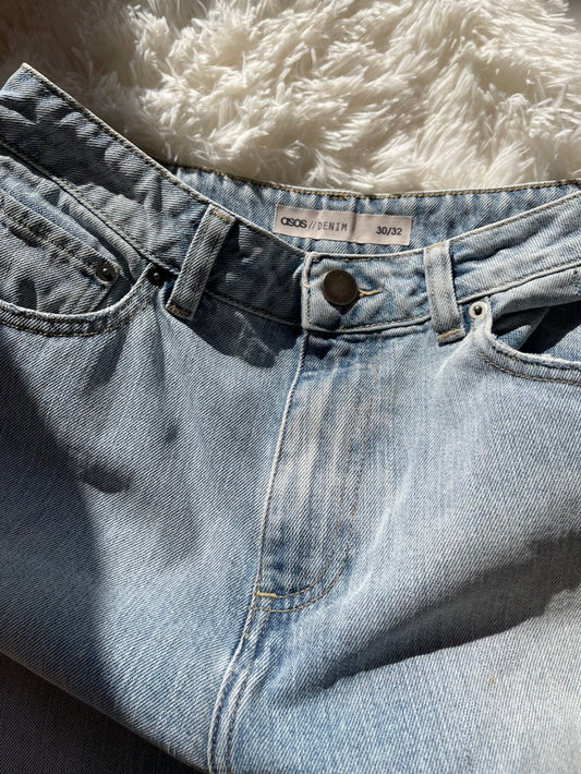 second hand light denim jeans